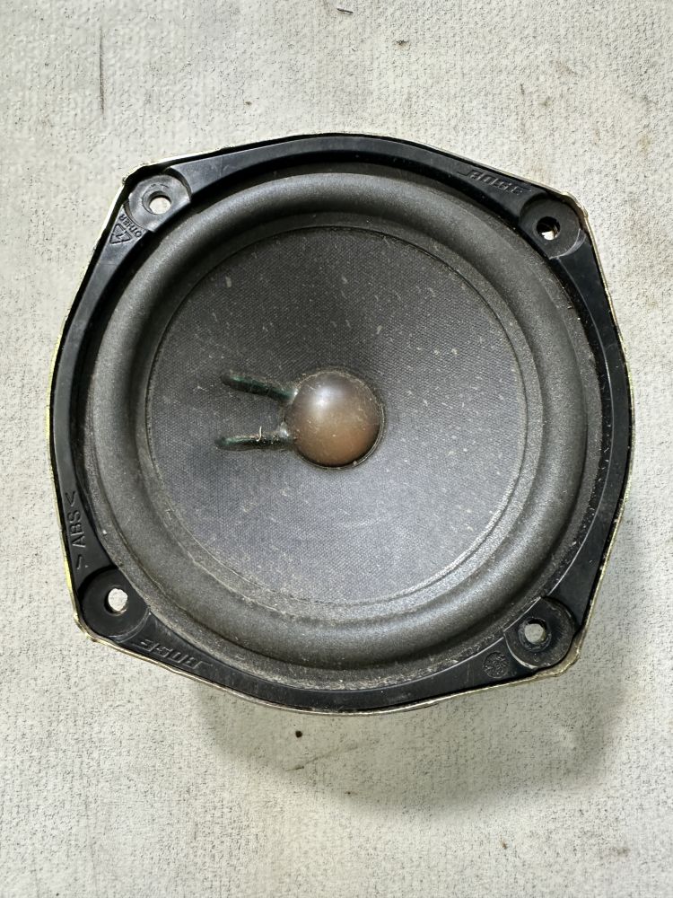 Mazda 6 GH subwoofer BOSE