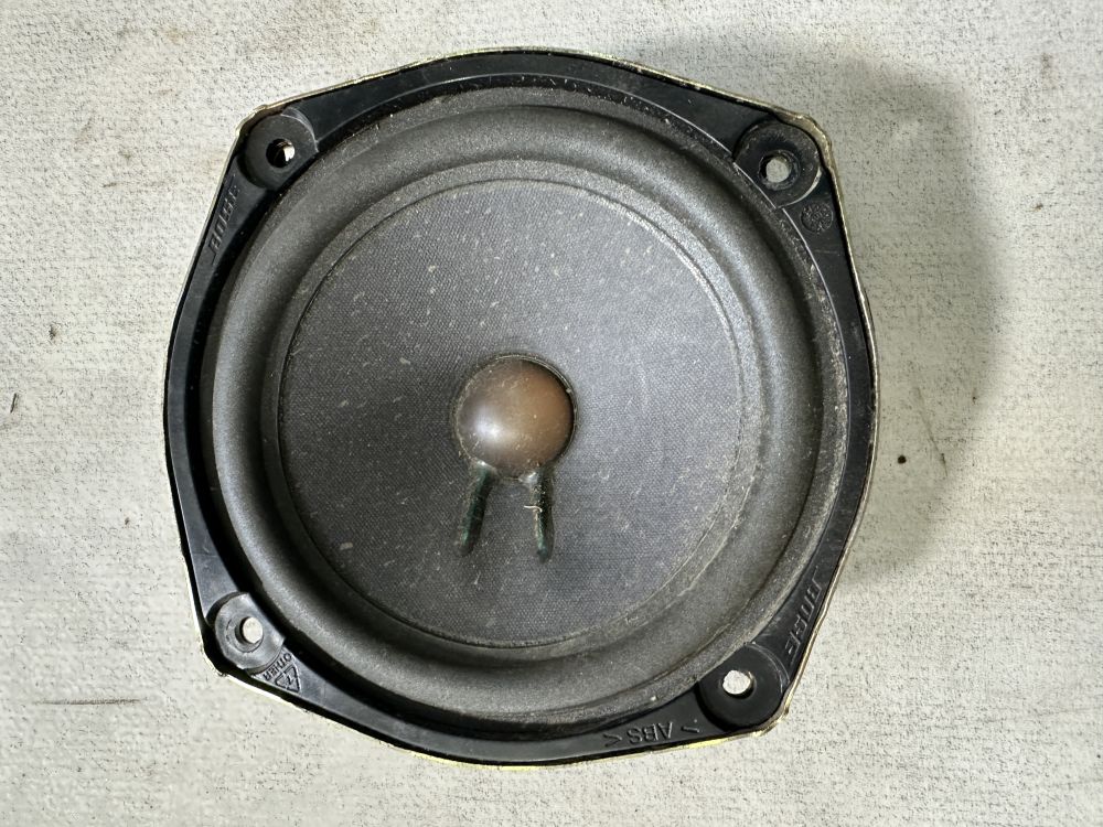 Mazda 6 GH subwoofer BOSE